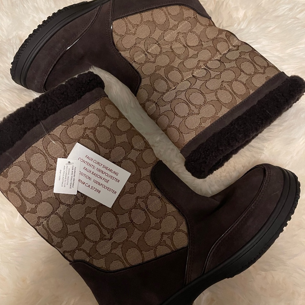 Coach - Picture 1 of 2